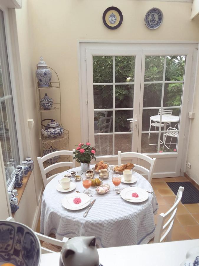 La Maison Des Thermes, Chambre D'Hote Saintes Exteriér fotografie